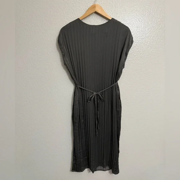 Grade & Gather Pleated Tie Dress - Picture 2 of 13